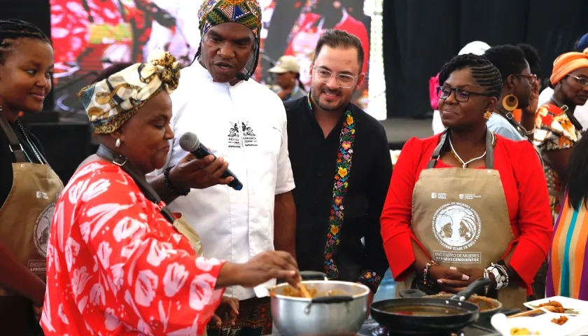 La vicepresidenta Francia Márquez durante su encuentro con las lideresas afrodescendientes.