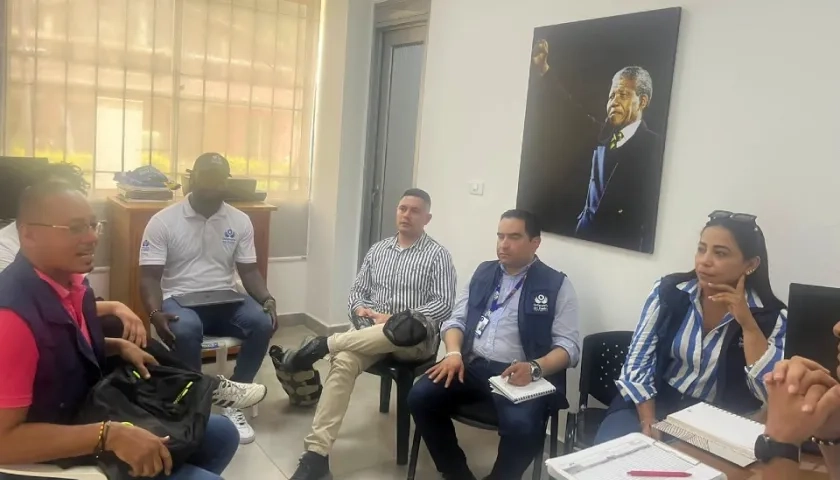 Los delegados de la Defensoría del Pueblo con la Gobernación de Chocó y la Alcaldía de Bahía Solano