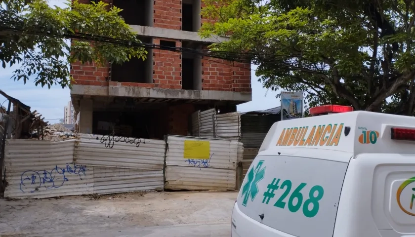 El edificio de seis pisos se levanta en la carrera 42 G con la calle 84