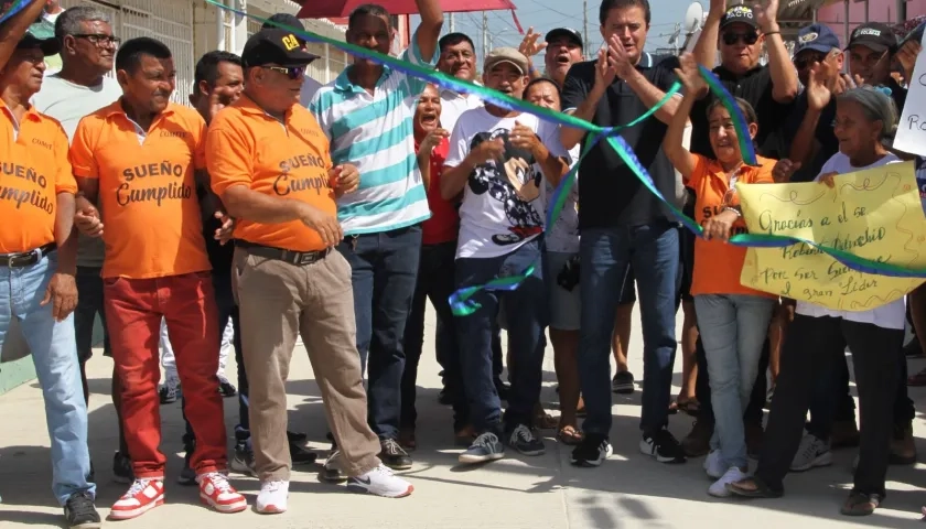 El alcalde Rodolfo Ucrós Rosales en la entrega de dos tramos viales Don Bosco IV 