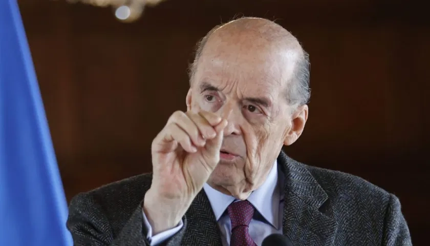 Álvaro Leyva, Canciller.