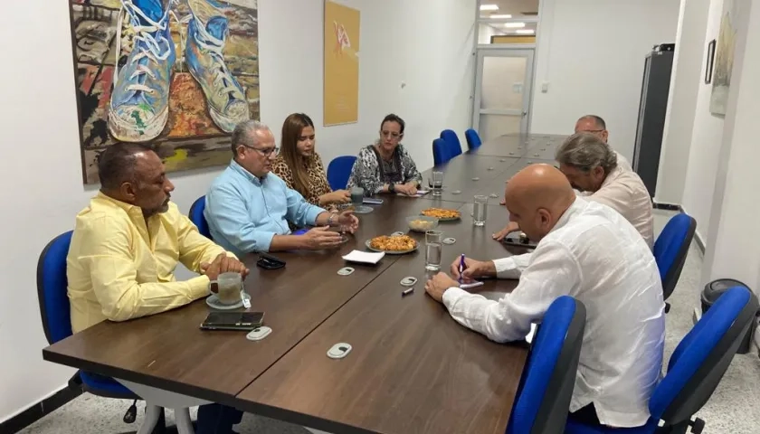 Javier Caamaño Cairo, embajador de Cuba en Colombia en la Universidad del Atlántico.