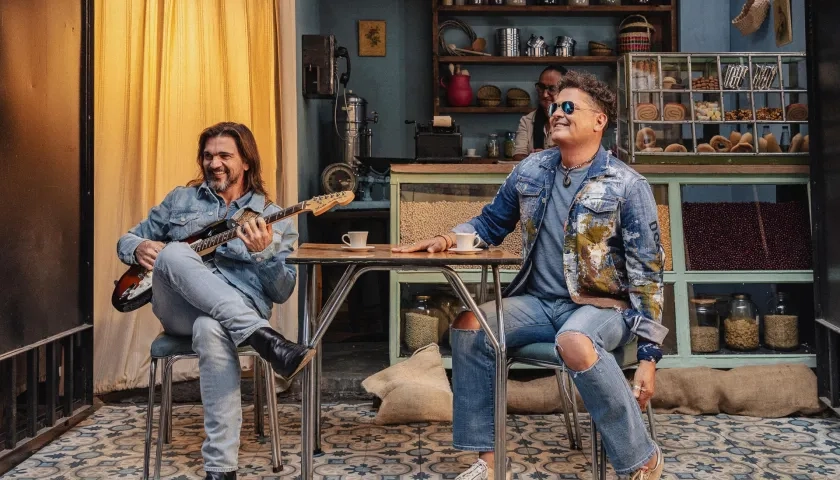 Juanes y Carlos Vives.