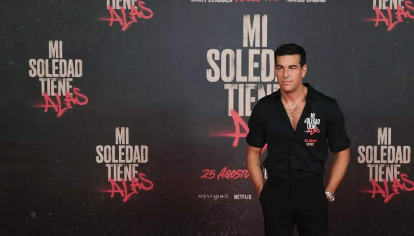 Mario Casas posa durante la presentación de su nueva película "Mi soledad tiene alas".