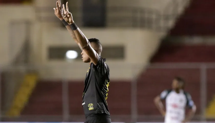 Gilberto Hernández, jugador del Club Atlético Independiente de Panamá