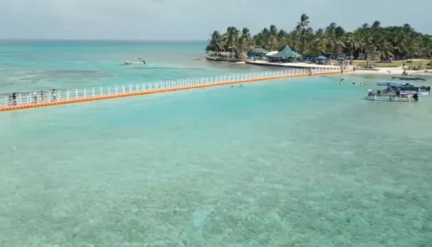 Haynes Cay, una pequeña isla al lado del Acuario en el archipiélago de San Andrés.