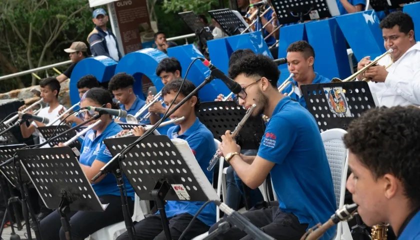 Alumnos de la Orquesta de Viento del Atlántico (OVA).