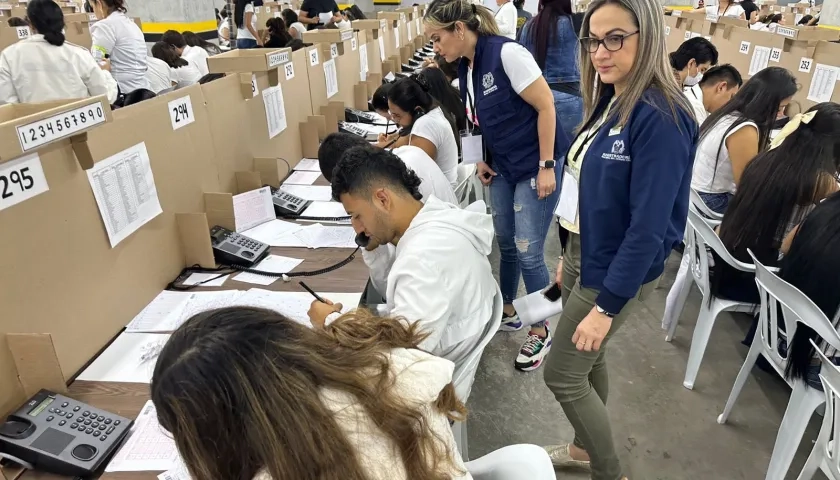 Simulacro de preconteo electoral organizado por la Registraduría en todas las regionales