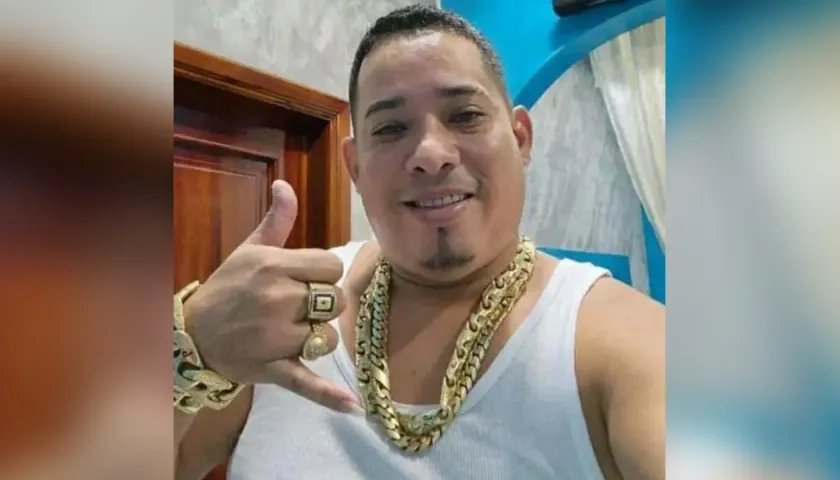 Junior Alexander Roldán, alias "Junior" o "JR"