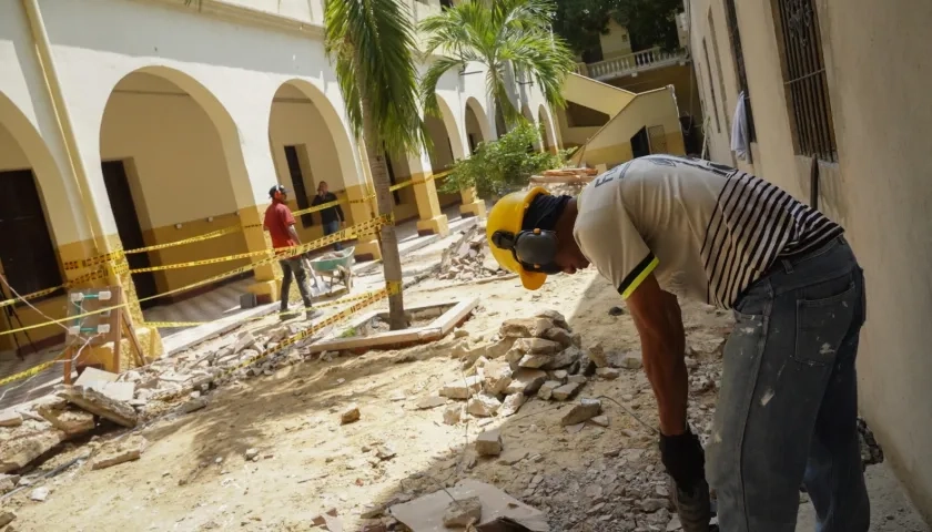 Obras de la IUB sede Colsamiro.