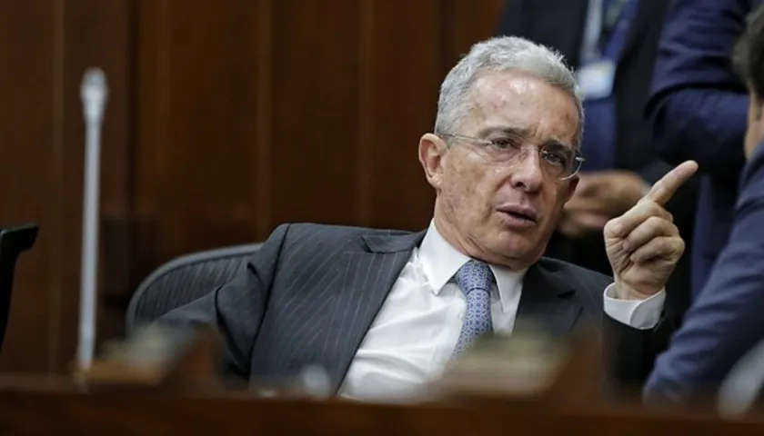 Expresidente Álvaro Uribe llamado a juicio.