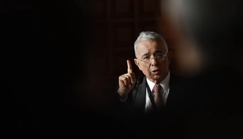 Álvaro Uribe Vélez fue presidente de Colombia entre 2002 y 2010.