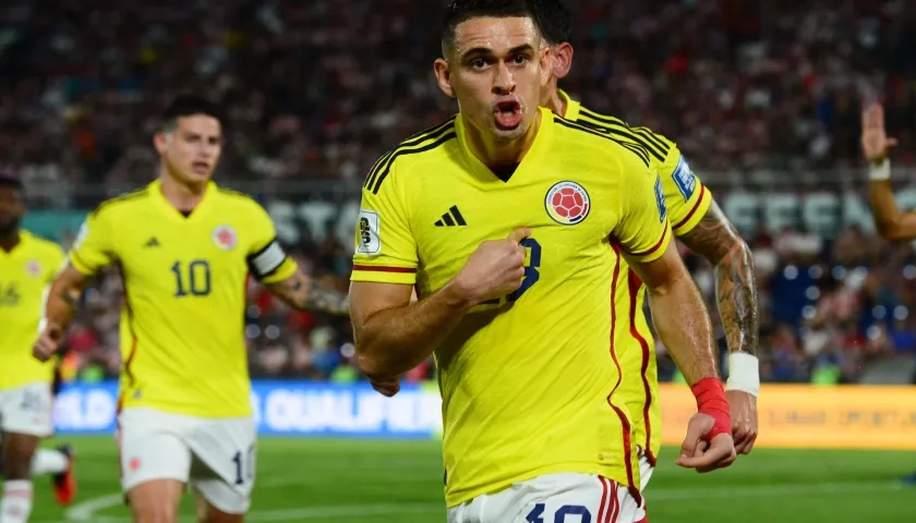 Borré celebra el gol ante Paraguay.