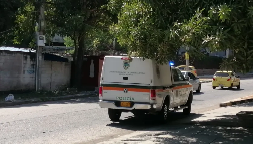 El cuerpo de la víctima fue trasladado a Medicina Legal por la Policía de Tránsito. 