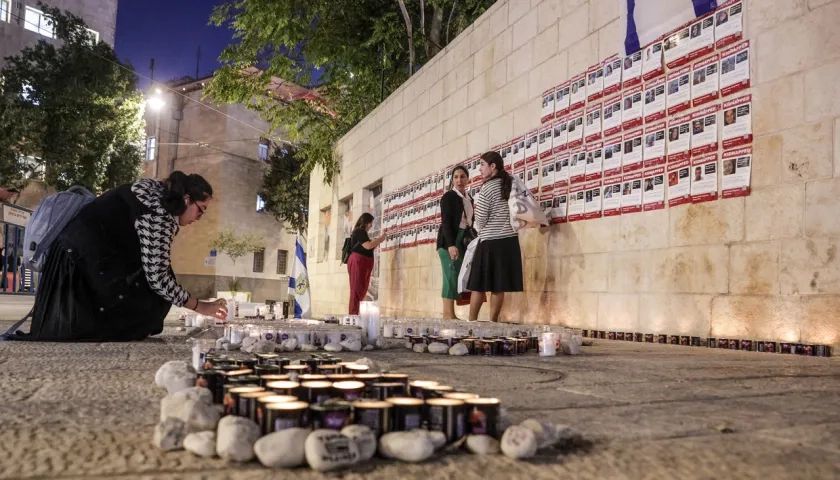 Imagen del encendido de las velas.