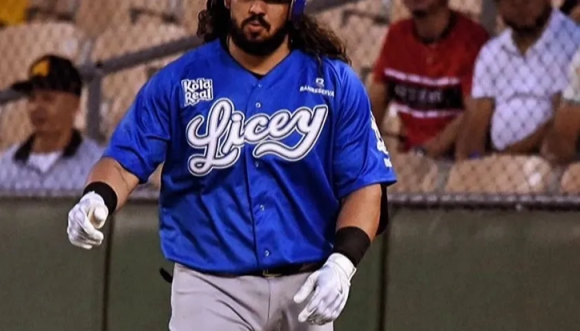 Jorge Alfaro, pelotero colombiano de Tigres del Licey. 