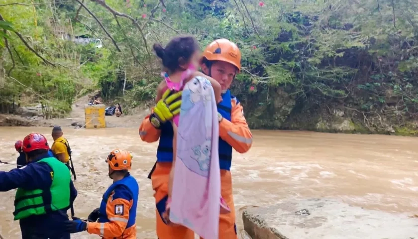 Uno de los menores rescatados en el río de Oro, Piedecuesta