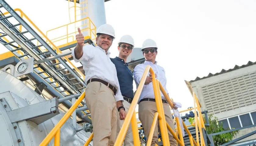 Juan Manuel Rojas, presidente Promigas; Elias Zaher,  gerente general Unibol; y Carlos Buitrago, gerente general Promisol