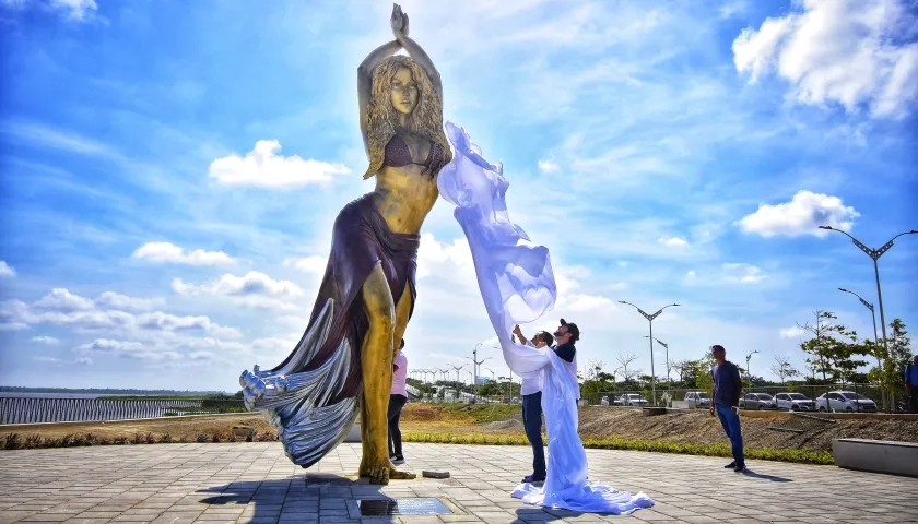 Escultura a Shakira 