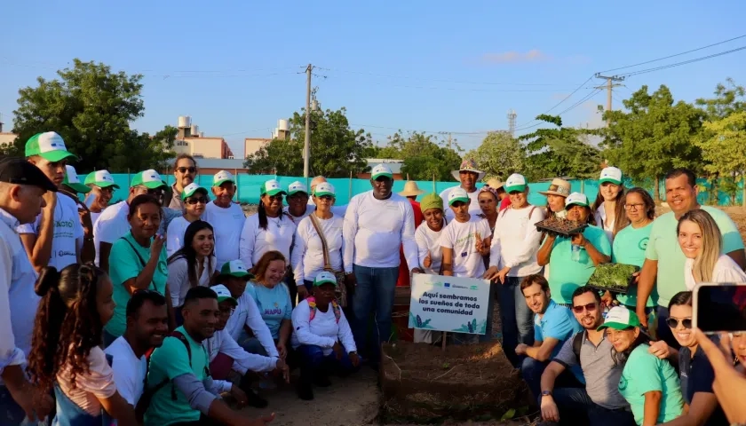 Huertas comunitarias en el barrio Las Gardenias. 