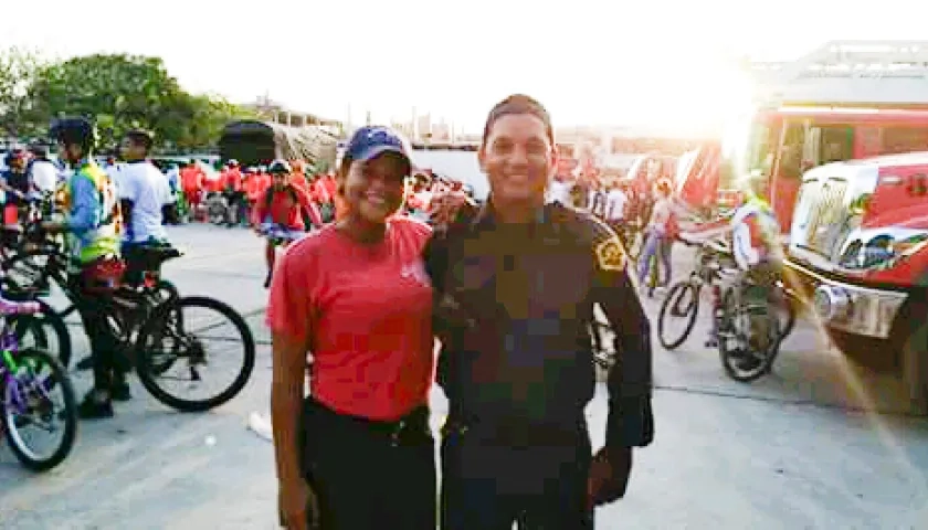 Karolay Solano, con su padre, el sargento Javier Solano (QEPD)