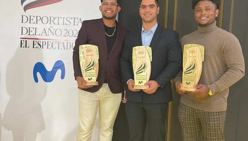 El mánager José Mosquera y los peloteros Fabián Pertuz y Dilson Herrera recibieron el premio. 