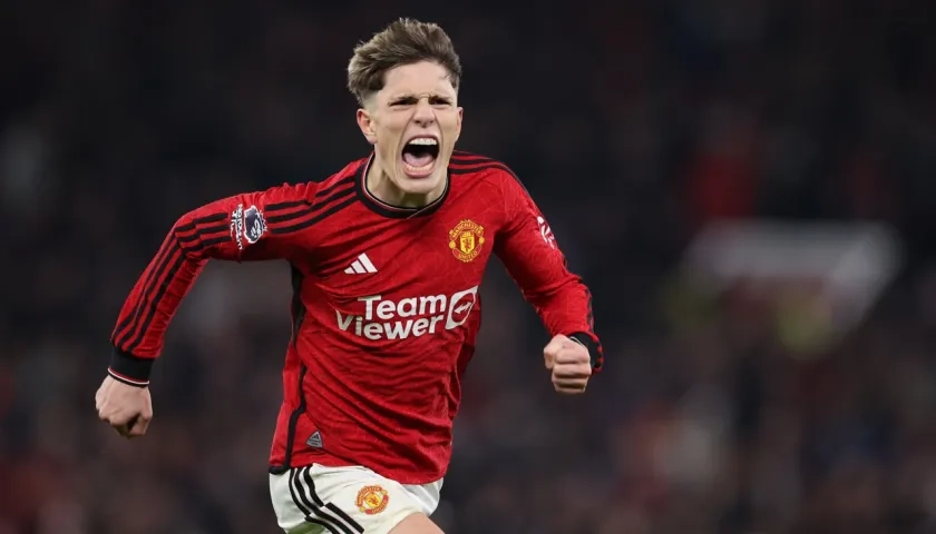 Alejandro Garnacho celebra el gol del empate del Manchester United, segundo en su cuenta personal.