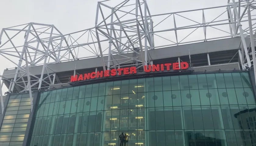 Los dueños del Manchester United habían puesto en venta al club en 2022.