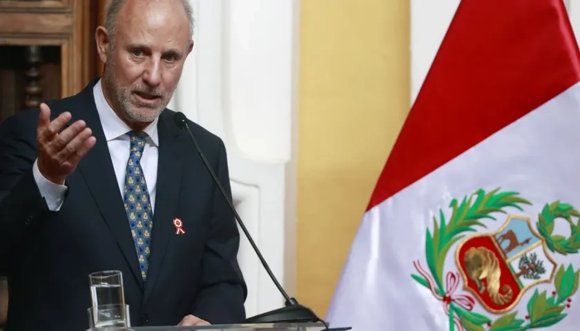 El canciller de Perú, Javier González-Olaechea.