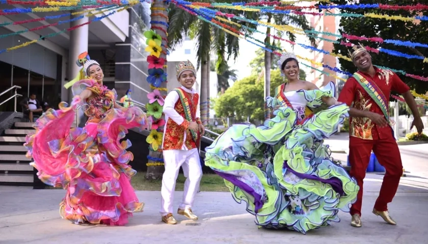 Monarquía del Carnaval Cívico 2024.