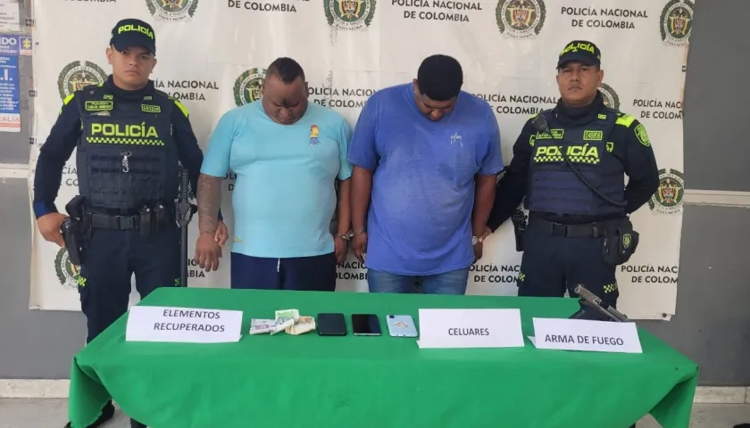 Javier Eduardo Gonzales Lizcano y Carlos Andrés Pedraza Amaris, dos de los capturados.