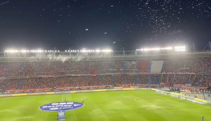 La 'nieve' cayó sobre el Metropolitano