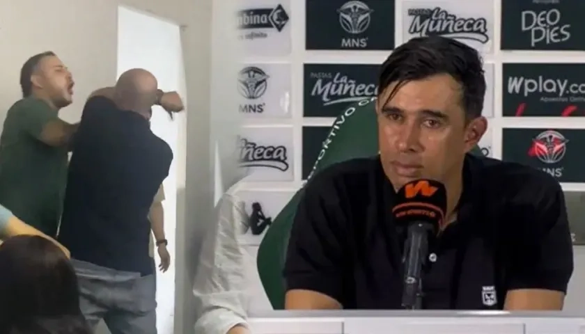 Jhon Bodmer viendo al hincha que lo insultó.