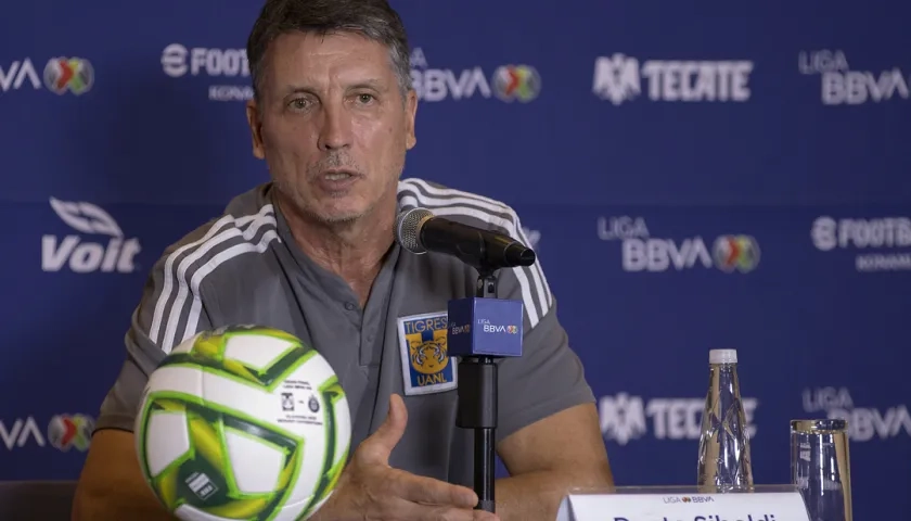 Robert Siboldi, entrenador de Tigres, recibió tres partidos de suspensión. 