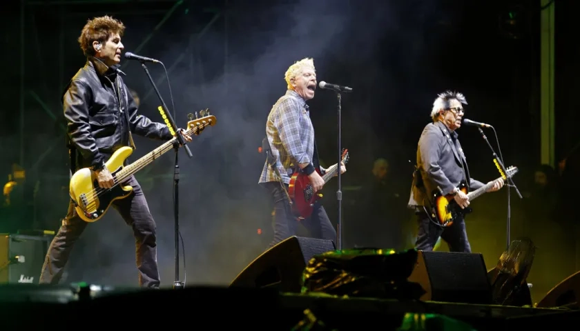 The Offspring puso al público a cantar sus éxitos ‘The kids aren’t alright’ y ‘Self esteem’.