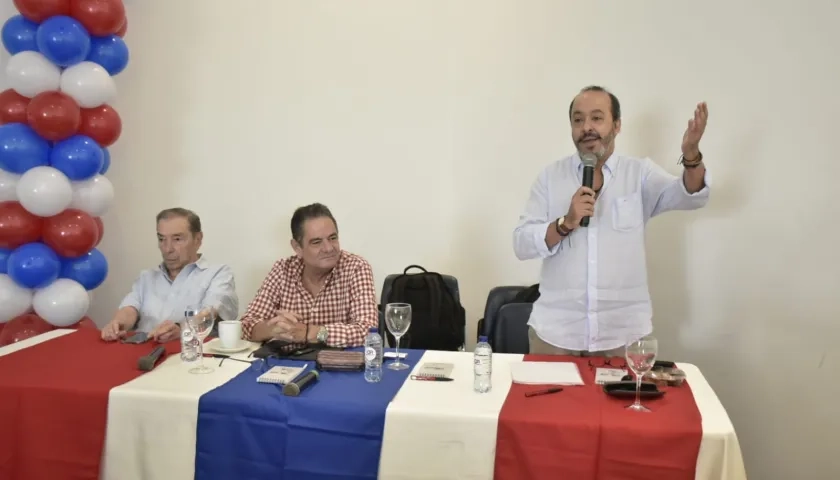 German Córdoba, director de Cambio Radical, junto a Fuad Char y Germán Vargas Lleras.