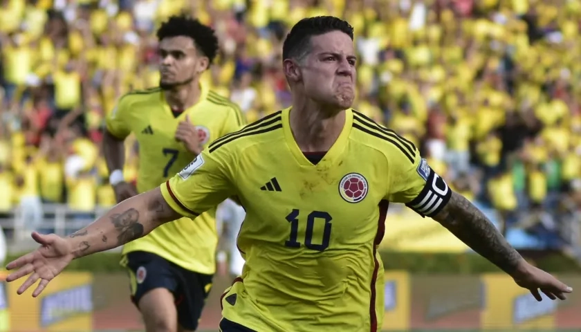 James Rodríguez y Luis Díaz, jugadores de la Selección Colombia. 