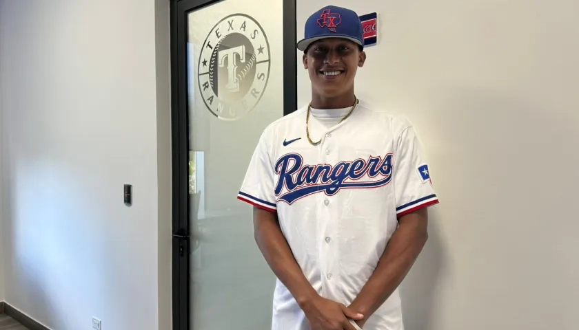 El lanzador cartagenero Alejandro Chiquillo, firmado por los Rangers de Texas. 