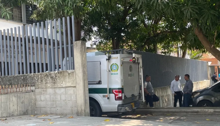 Momento en que ingresa el cuerpo de Juan Carlos Pacheco a Medicina Legal.