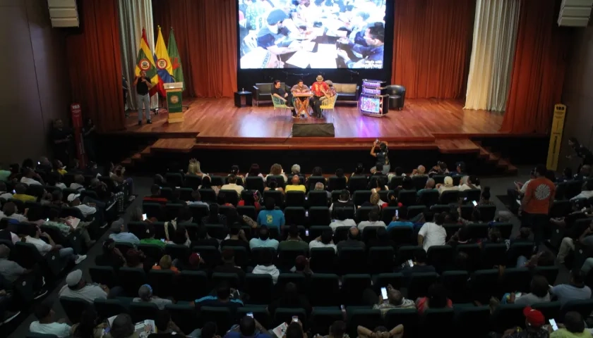 Reunión de gestores culturales y el Distrito.