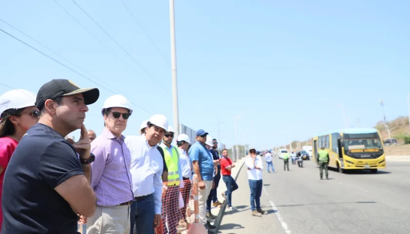 El alcalde Alex Char se fue al sector de Circunvalar con la 43 en donde será construido el intercambiador vial