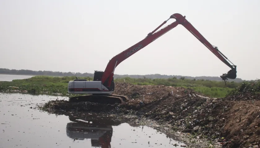 La limpieza de arroyos es necesaria para prevenir el taponamiento e inundaciones