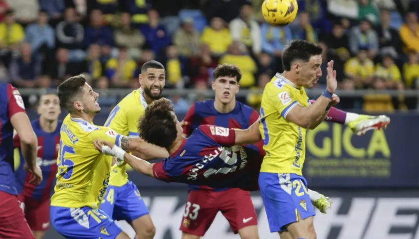 Acción en la que Joao Félix marcó el gol que le dio la victoria al Barcelona ante el Cádiz.