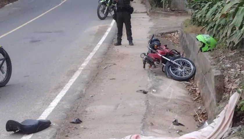 El accidente tuvo lugar a las 5:30 de la mañana de este lunes. 