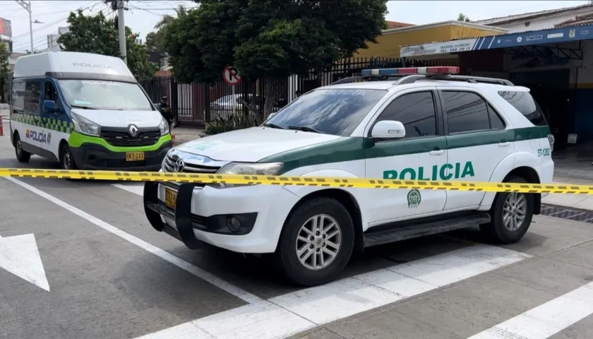 Hombres armados llegaron a la calle 75 con la carrera 44.