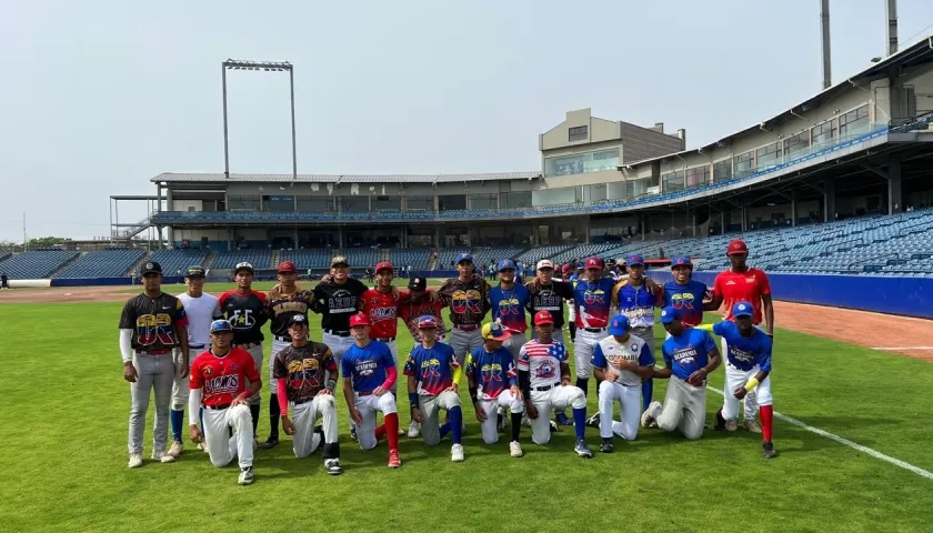 Jugadores participantes en el evento deportivo. 