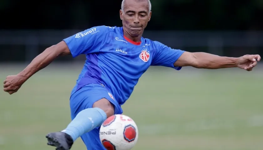 Romario sólo jugará algunos minutos de los partidos del América de Río de Janeiro. 