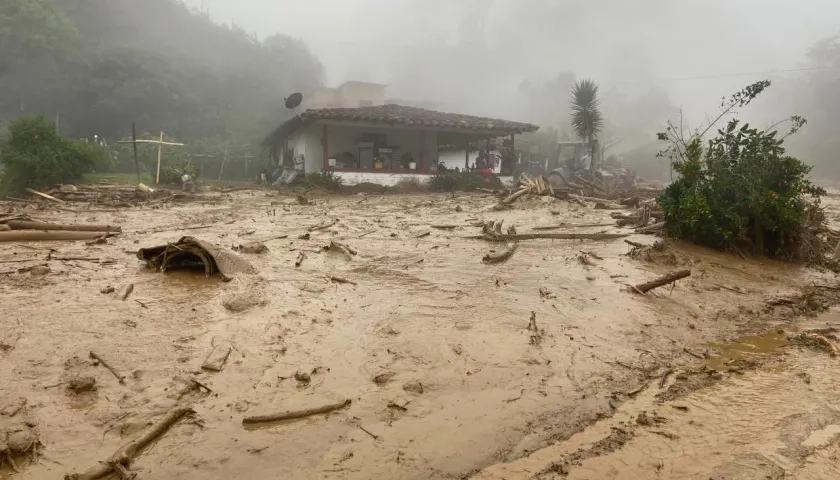 Avalancha arrastró 30 viviendas en el departamento de Antioquia. 