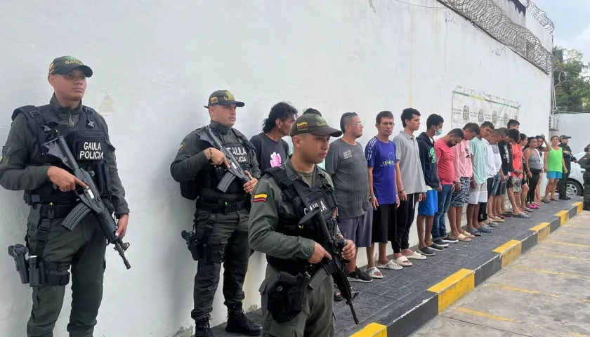 Los capturados por el Gaula de la Policía.