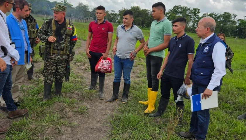 Defensoría del Pueblo recibió a las personas secuestradas.